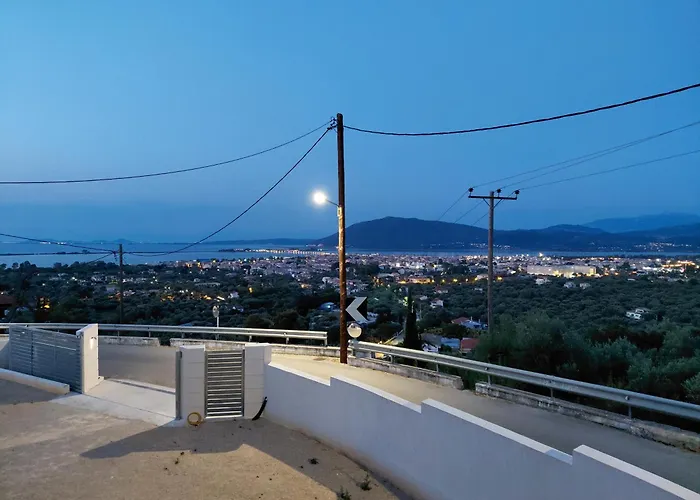 Theasis Deluxe Апартаменты *